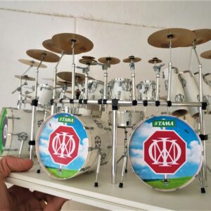 Miniatura de Bateria Tama Albino Monster Mike Portnoy – Escala 1:7